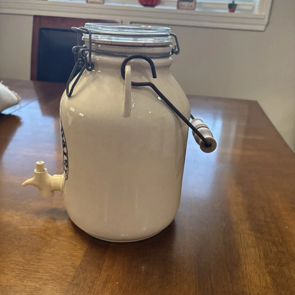 Golden Bay Dairy Milk K‎ jug By Shop Santa Ana CA USA With Spout & Glass Lid